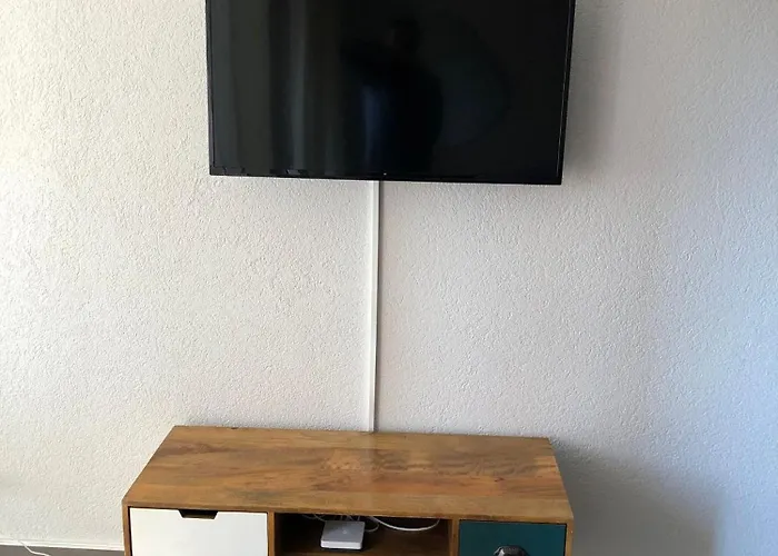 Casa de Férias Amazing In Lausanne Close To Epfl And Unil